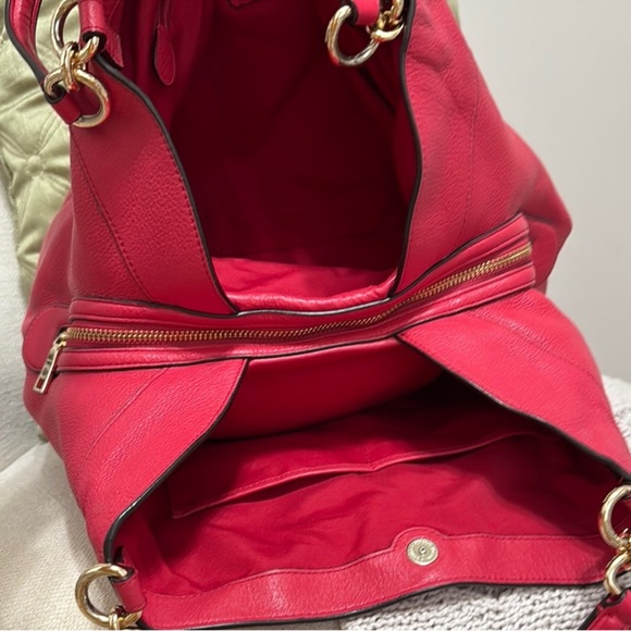 LOW START😛Coach Pebbled Leather Shoulder Bag EUC with Free Coach matching Wallet - Picture 8 of 14